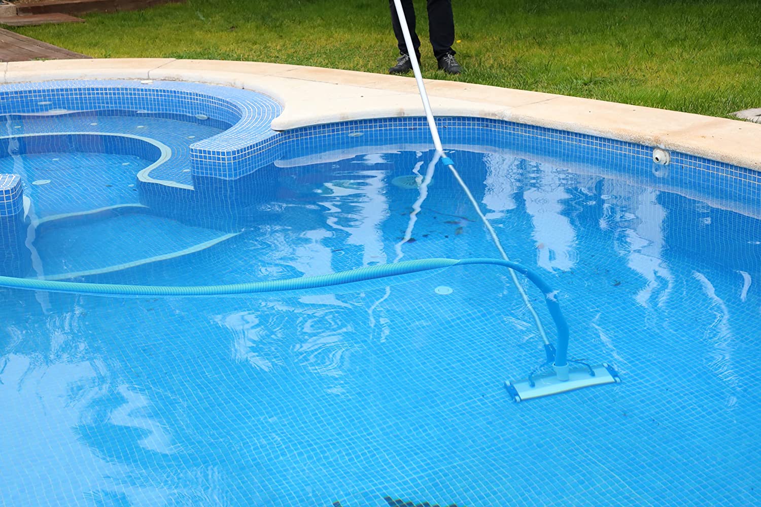 mejor limpiafondos manual para piscinas