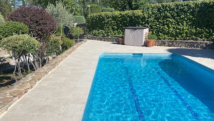 Construcción y mantenimiento de piscinas en Madrid - Ukko - Opiniones y contacto