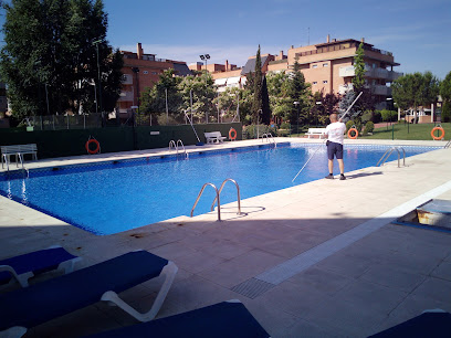 Mantenimiento de piscinas madrid, Fenxpool. Reparación y venta de productos para piscinas. - Opiniones y contacto