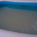 Cómo tratar el agua de una piscina inflable